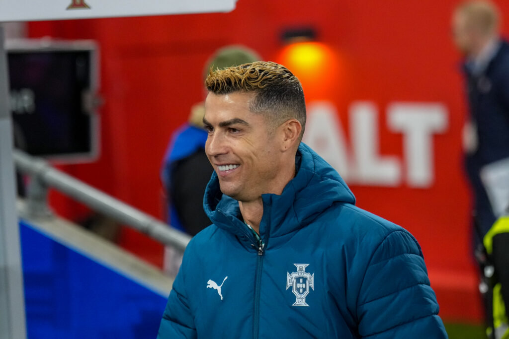 Après avoir filé directement aux vestiaires, Cristiano Ronaldo se retrouve au coeur d’une tempête au Portugal