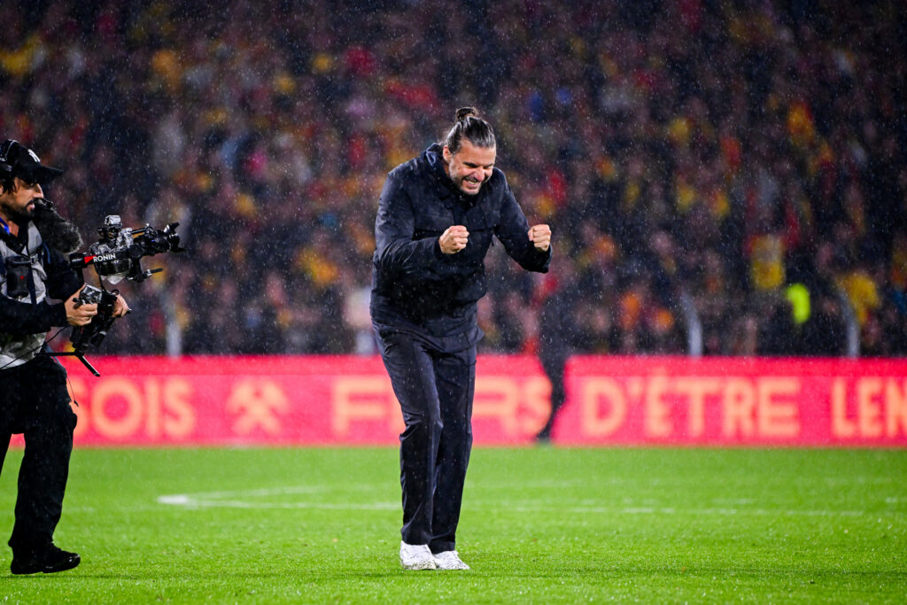 RC Lens : Yannick Cahuzac savoure sa première victoire sur le banc lensois et félicite l’état d’esprit de ses joueurs