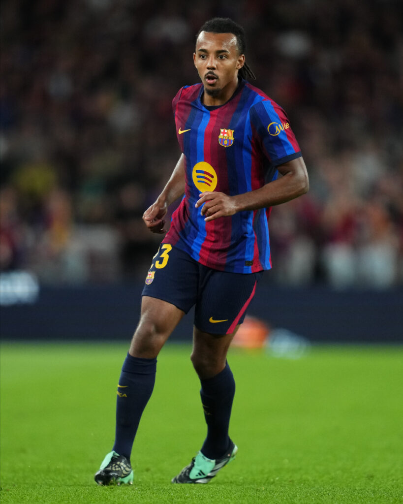 FC Barcelone : Koundé dépasse Abidal et décroche un record prestigieux