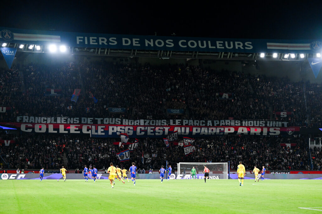 PSG-Le Mans : une banderole en soutien aux lycéens retirée, le Virage Auteuil réagit immédiatement