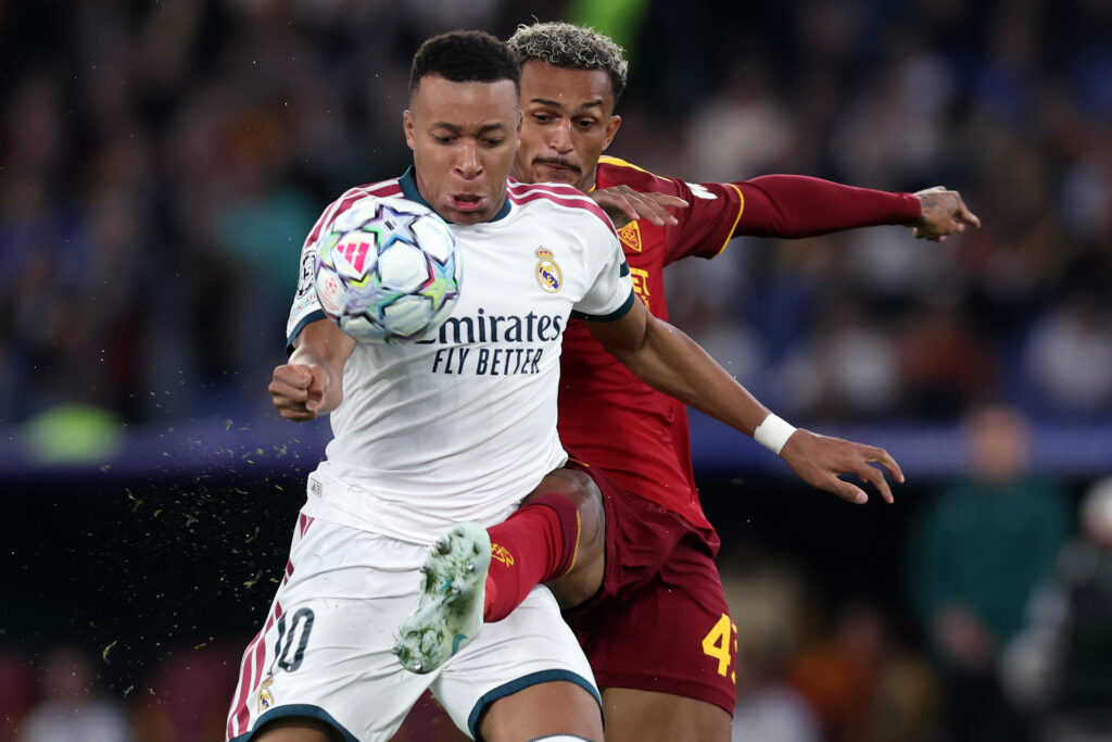 Mené 3-1, le Real Madrid renverse la Roma (3-4) avec trois buts sur corner en fin de match