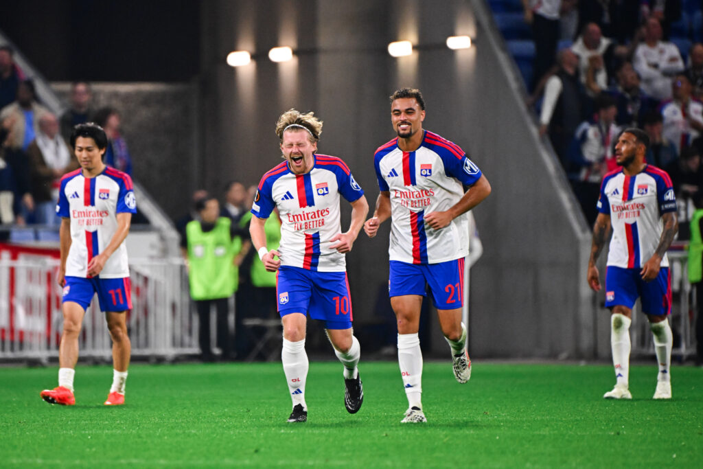 OL-Crystal Palace (3-2) : Lyon fait tomber l’équipe de Pierre Sage, mais se fait très peur jusqu’au bout