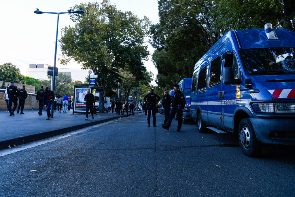 Les manifestations de « l’acte II » entraînent le report de trois matchs en L1, en L2 et à Bordeaux