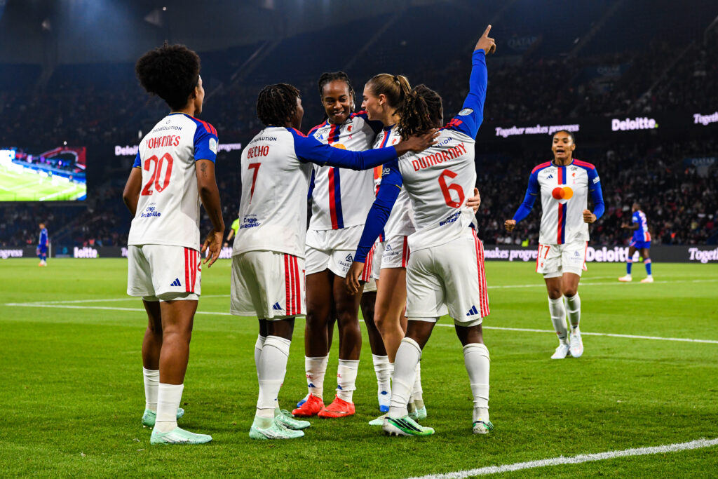 PSG – OL Lyonnes (0-4) : les Lyonnaises écrasent Paris au Parc et prennent seules la tête de la Première Ligue
