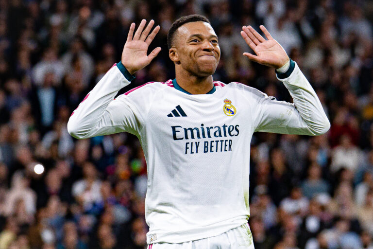 Real Madrid - Séville (4-1) : le Real régale, mais la polémique enfle ...