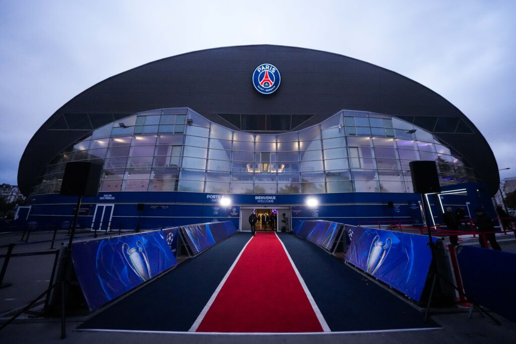 PSG – OL aussi reporté à cause du foot américain et des manifestations ?