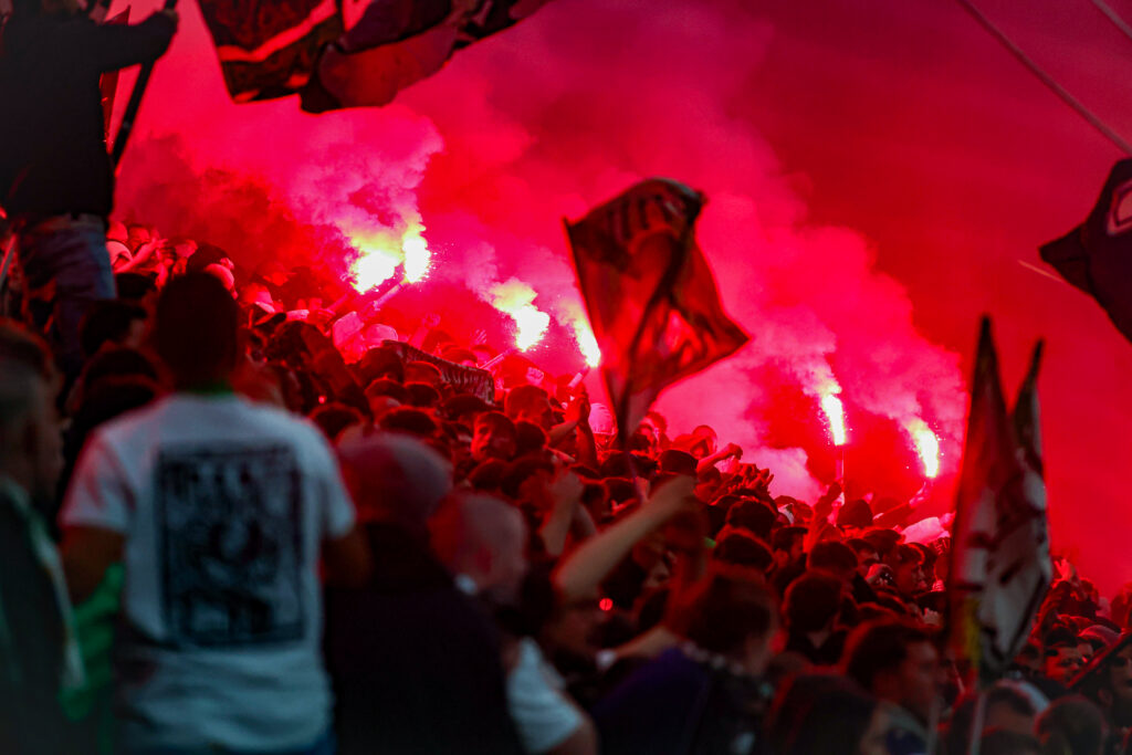 ASSE : La direction du club lance une enquête interne après le feu d’artifice des Magic Fans pour leurs 35 ans
