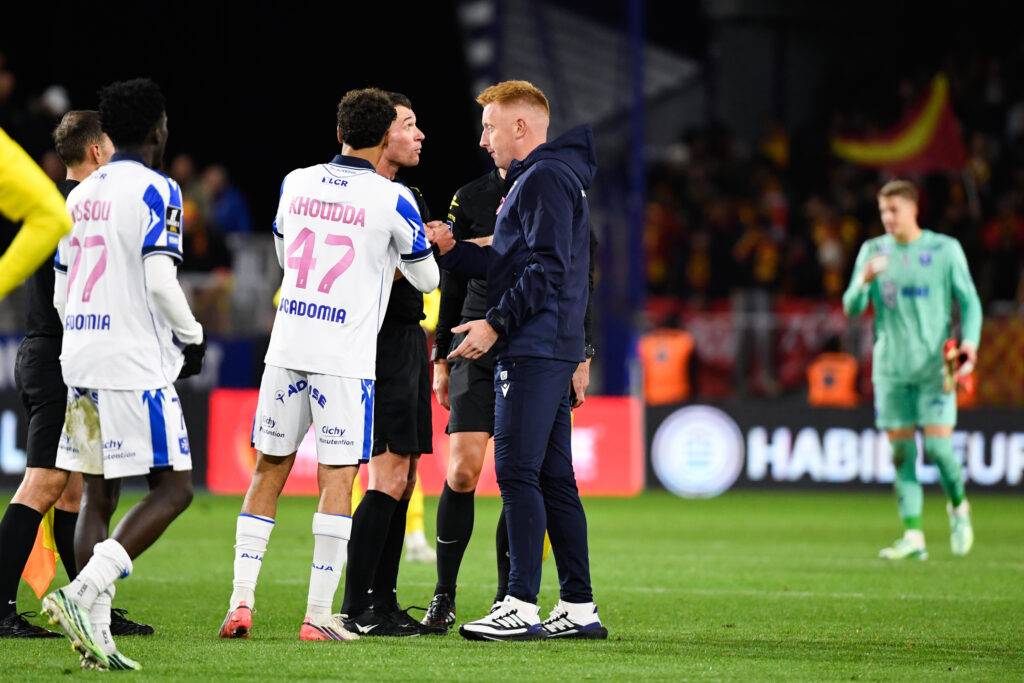 Auxerre : seules deux montres sur quatre ont sonné, Will Still dénonce un but fantôme
