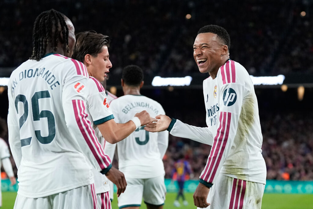 Vidéo : le 100e but de Mbappé au Real après le Double contact de Bellingham et le grand pont de Camavinga