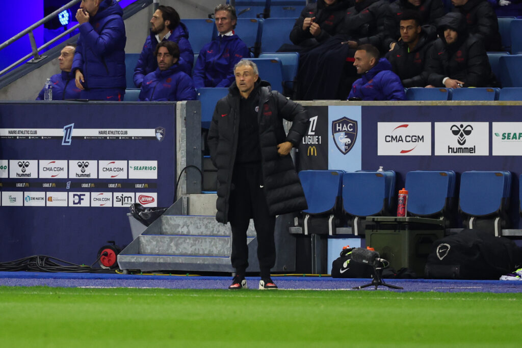 PSG : Luis Enrique devient l’entraîneur le plus victorieux de l’histoire du club et dépasse Laurent Blanc