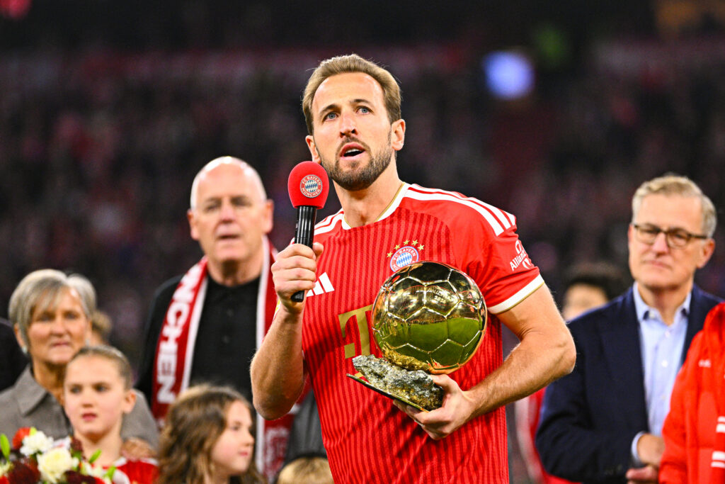 Bayern-Dortmund : penalty raté et deux poteaux, la soirée cauchemar de Kane avec son Ballon d’Or